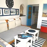 Lighthouse Apartament *